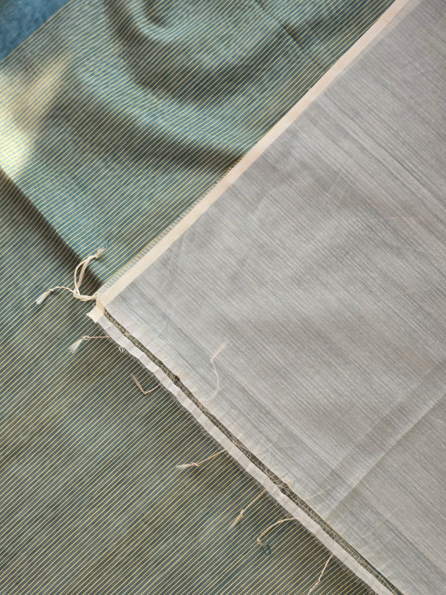 Teal White Maheshwari Silk Cotton Saree